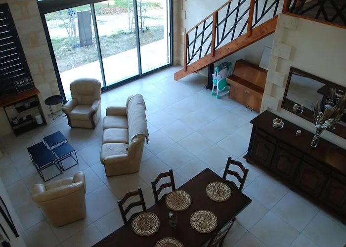 Maison De Charme Aux Grands Volumes